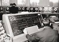 UNIVAC.JPG (14799 bytes)